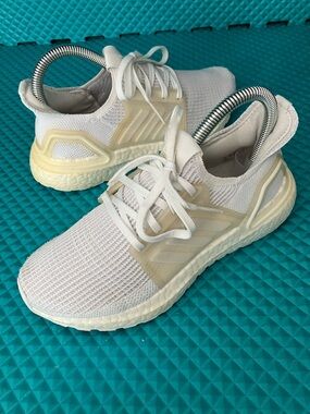 ADIDAS Big Kids Unisex UltraBoost 19 White running shoes | 3.5
